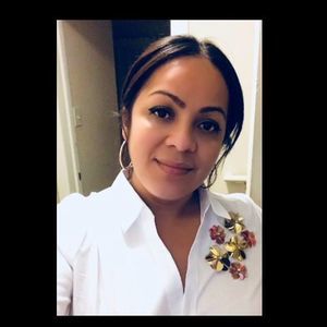 Meet your Posher, Elly